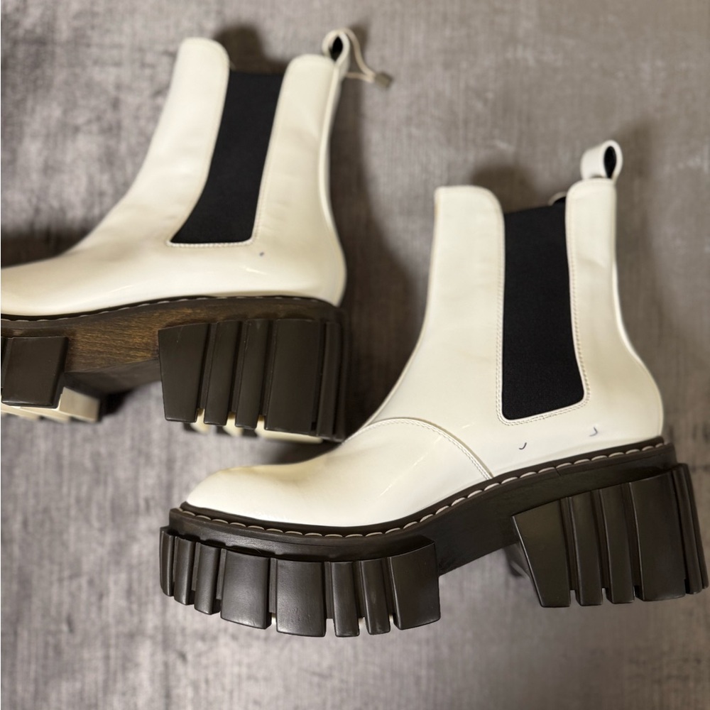 Stella McCartney White Chelsea Boots “Stivaletto” EU 40 | NIB + Dust Bags - Picture 3 of 11